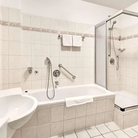 Ringhotel Parkhotel מלון 3*