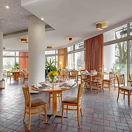 מלון Ringhotel Parkhotel