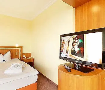 Ringhotel Parkhotel מלון